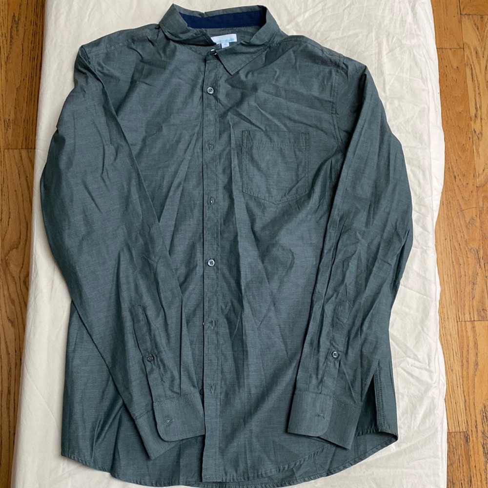 Envision Studio Slim Fit Men’s Medium Dress Shirt